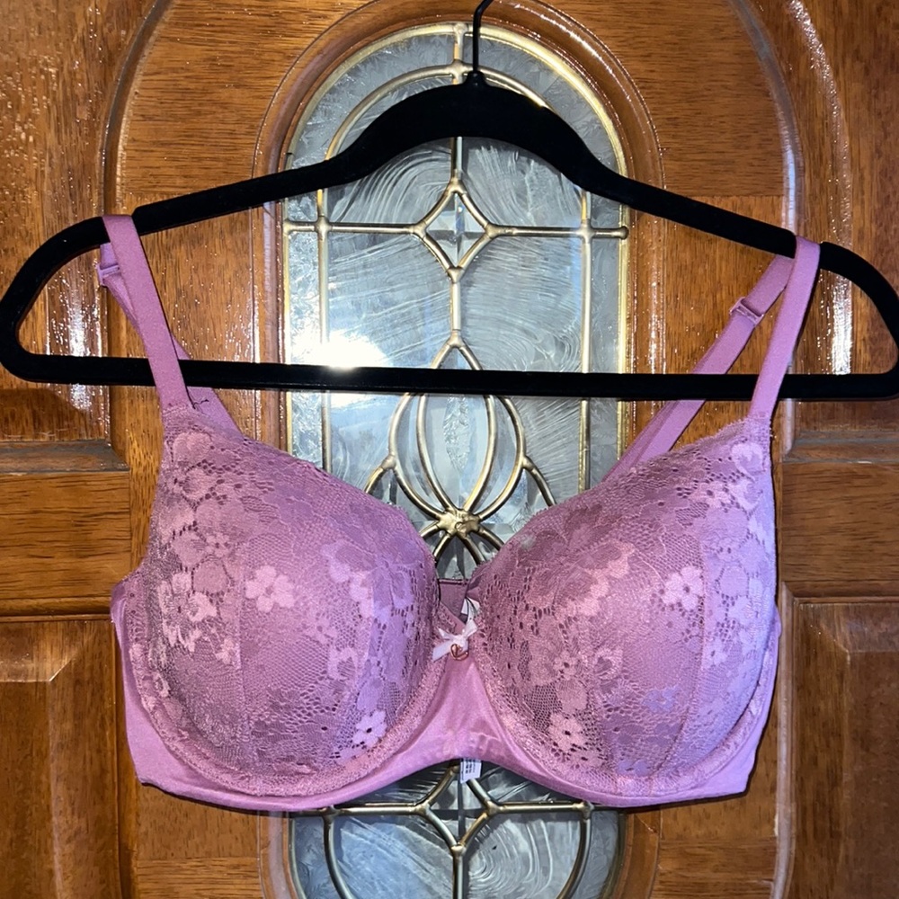 Victoria’s Secret bra- Body by Victoria- lined Demi 36D